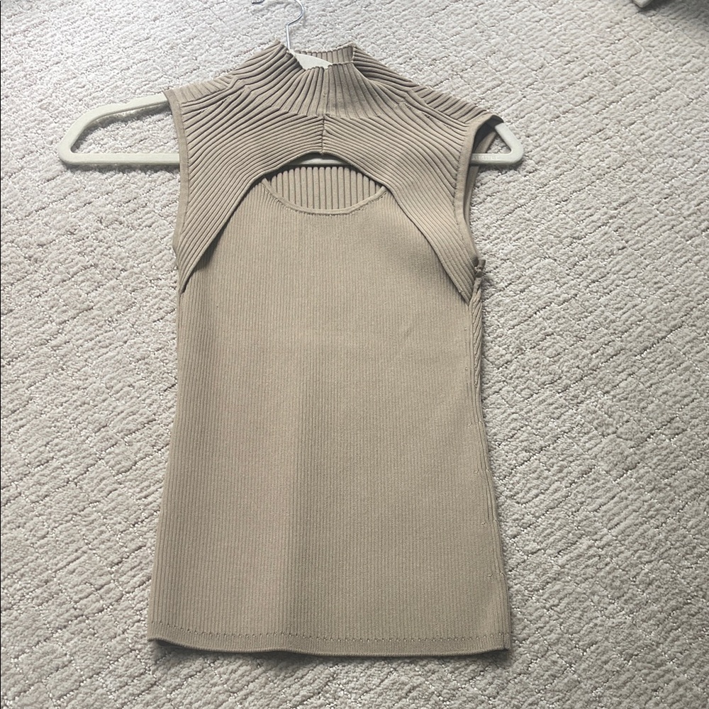Elegant Sleeveless Tan Ribbed Top size small White House black market